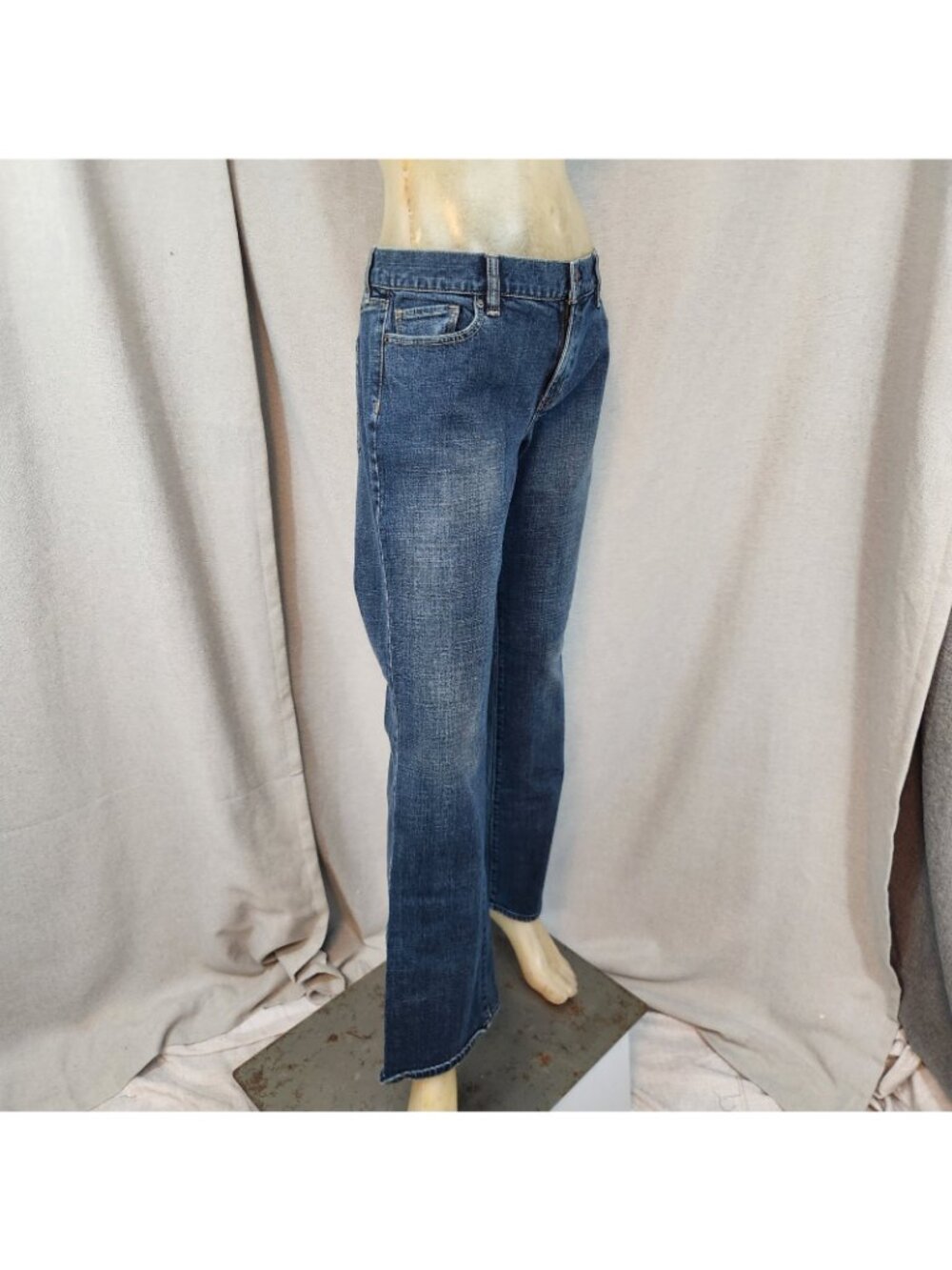 Old Navy Blue Stretch Boot Cut Mid Rise Denim Blue Jean Size 12 R LARGE 34 Wx 31 - Picture 3 of 8